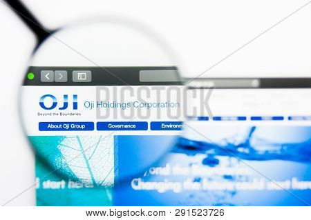 Los Angeles, California, Usa - 25 March 2019: Illustrative Editorial Of Oji Holdings Website Homepag