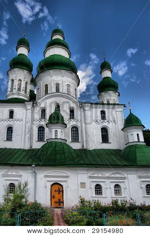 HDR.Sobór starej rosyjskiej w zabytkowym rosyjskim mieście Czernigow, Ukraina