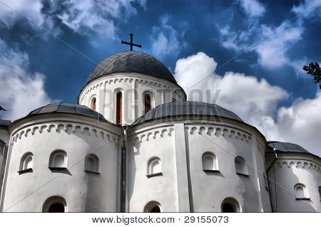 HDR.Sobór starej rosyjskiej w zabytkowym rosyjskim mieście Czernigow, Ukraina