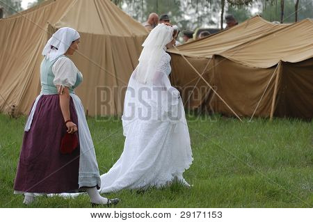 Kyjev, Ukrajina - 8. května: A příslušníky rudé hvězdy Historie klubu nosí německé historické kostýmy během hi