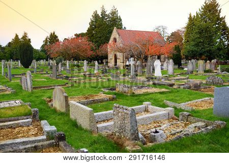 Oxford, Uk - November 13, 2017: Old Wolvercote Cemetery In Oxford, England. The Final Resting Place