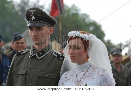 KIEV, UKRAINE - 8 mai : membres du club de l'histoire de Red Star portent des uniformes allemands historiques & costumes 