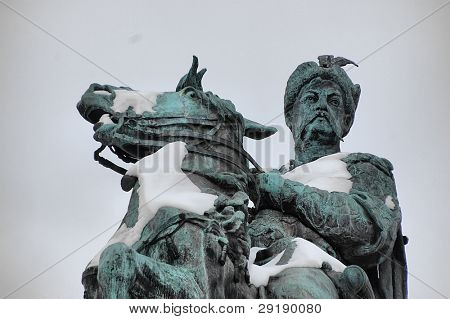 Monument af berømte ukrainske Hethman Bogdan Khmelnitski på vinteren i Kiev, Malorussia (Ukraine)