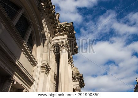 New York, Usa - 3 January,2019: The Metropolitan Museum Of Art In New York City, Is The Largest Art 