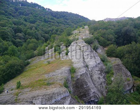 Mount Katyusha - A Mountain Of Ghosts. Crimean Mountain Ghosts. Photo Of Stones, Reminiscent Of Some