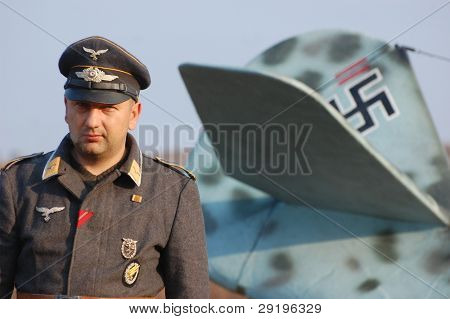 เคียฟ ยูเครน -6 nov: สมาชิกคลับประวัติดาวสีแดงไม่สวมประวัติศาสตร์เยอรมัน Luftwaffe