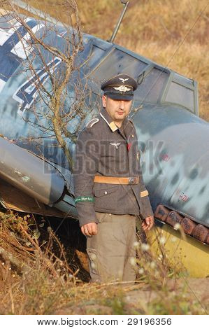 เคียฟ ยูเครน -6 nov: สมาชิกคลับประวัติดาวสีแดงไม่สวมประวัติศาสตร์เยอรมัน Luftwaffe
