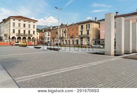 Luino, Varese, Italy - September 10, 2018: Freedom Square In The Center Of Luino, A Small Tourist To
