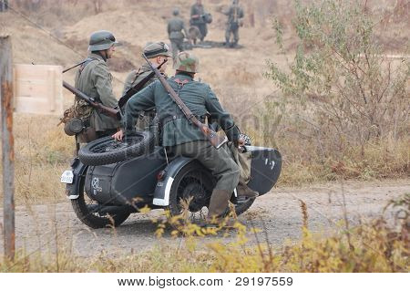 KIEV, Ucraina -NOV 6: Unidentified membri del Red Star storia club wear storico d uniforme tedesca