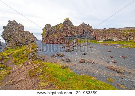 Dramatic Lava Formations On Remote Djupalonssandur Beach In Iceland