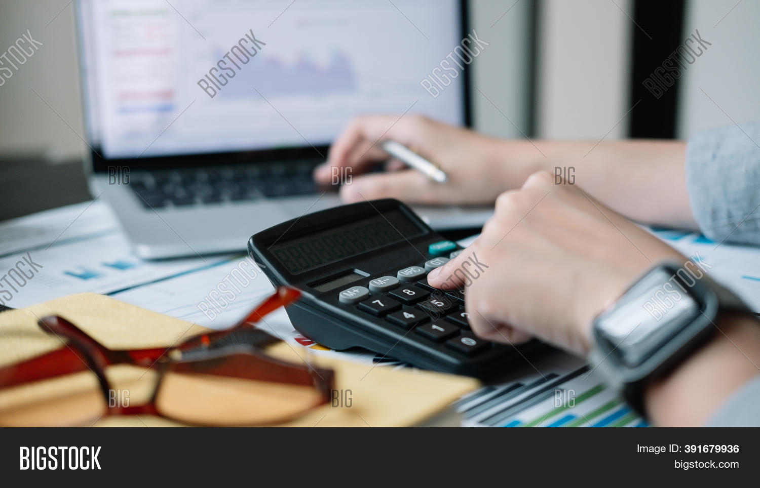 watch finance calculator