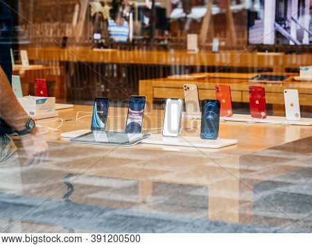 Paris, France - Oct 23, 2020: The New Iphone 12 And Iphone 12 Pro On Display During Launch Day In Ap