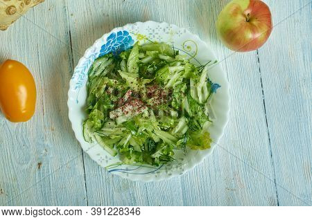 Marouli Lettuce Salad - Classic Greek Lettuce Salad