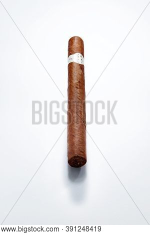 No Logos Or Trademarks!  Self Made Labels! Close Up View Of Nice Robusto Cuban Cigar On White Back F