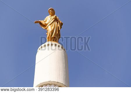 Sculpture On The Water In Ruzhany Palace, The Residence Of Sapieha, June 2020 Belarus