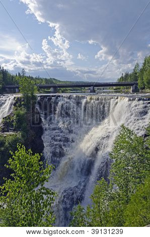 Kakabeka Falls