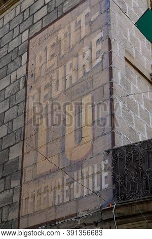 Nantes , Loire Atlantique / France - 10 20 2020 : Lu Petit Beurre Logo And Sign Of French Store Past