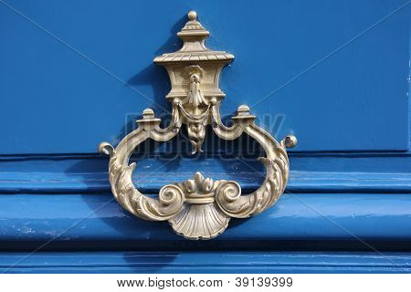 Knocker