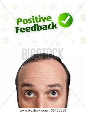 Unge personer hoved ser med gestus på positive negative tegn