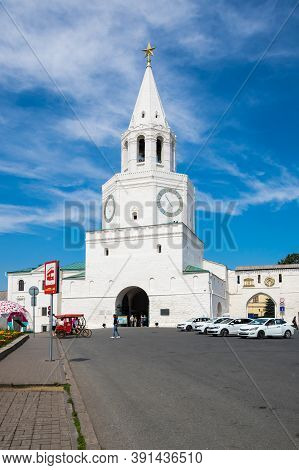 Kazan, Russia - July 17, 2018: View Of Spasskaya Tower (tower Of The Saviour), The Main Entranceway 