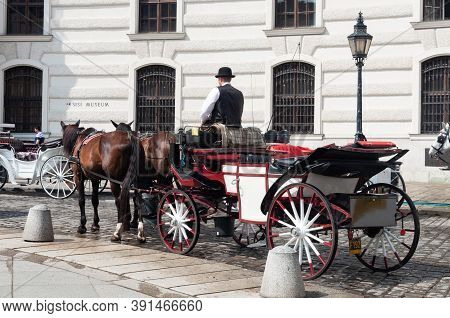 Vienna, Austria - July 31, 2019: Fiacre, Horsedrawn Carriage - Traditional Vehicle For Tourism In Vi