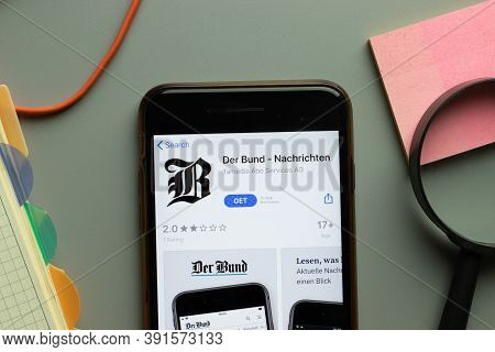 New York, Usa - 26 October 2020: Der Bund Nachrichten Mobile App Logo On Phone Screen Close Up, Illu