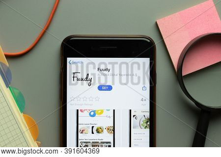 New York, Usa - 26 October 2020: Fuudy Mobile App Logo On Phone Screen Close Up, Illustrative Editor