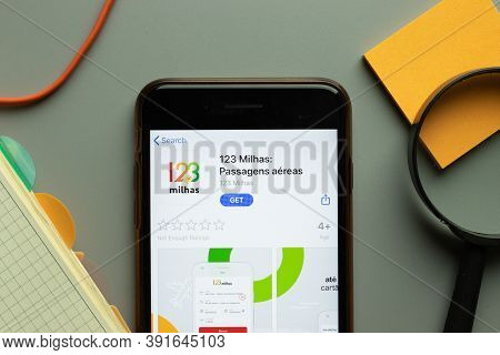 New York, Usa - 26 October 2020: 123 Milhas Mobile App Logo On Phone Screen Close Up, Illustrative E