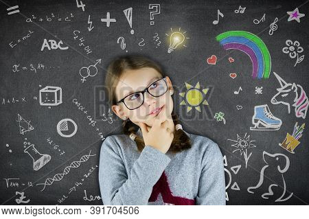 The Little Girl Just Got An Idea. Concept About Thinking And Brain Function.the Left Hemisphere Of T