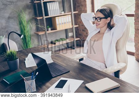Photo Of Attractive Business Lady Look Screen Notebook Desktop Remote Work Staff Study Trainer Coach