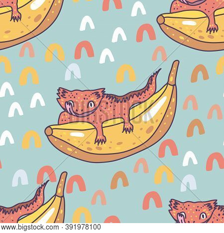Crested Gecko Cute Reptile Lizard On Banana Seamless Pattern