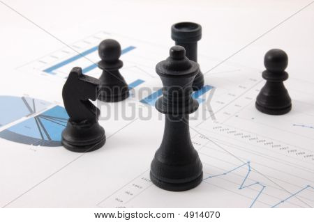 Chess Mann über Business Diagramm