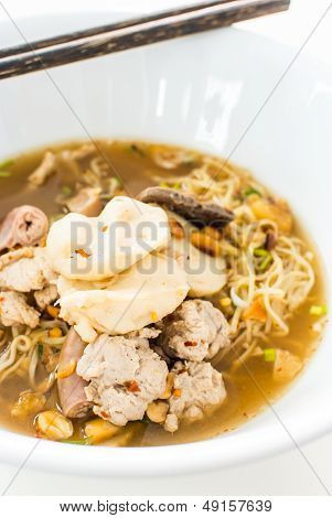 Tomyum Fish Ball With Egg Noodles