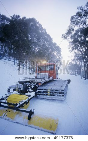 Sníh zúčtování traktor Mt. Baw Baw Victoria Austrálie