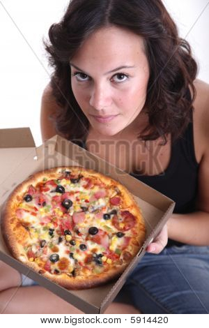Mädchen Pizza-Ermittlung