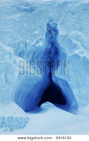 Grotta di ghiaccio antartico