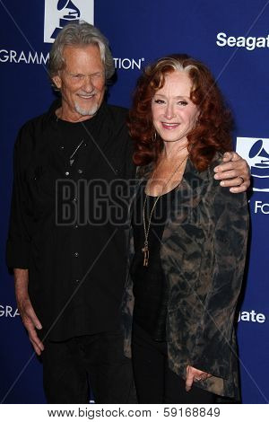 LOS ANGELES - JAN 23:  Kris Kristofferson, Bonnie Raitt at the 