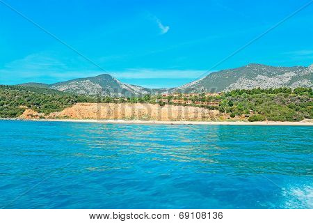 Cala Gonone shoreline