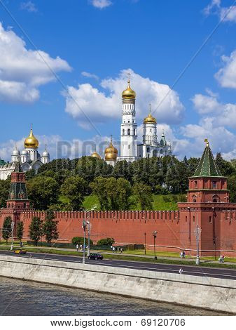 Moscow, Russia, on July 26, 2014. View of the Kremlin and Kremlevskaya Embankment of the Moskva Rive