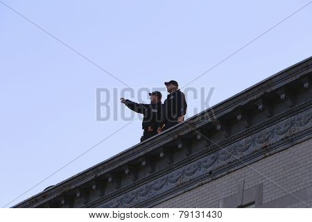 Extra rooftop security personnel