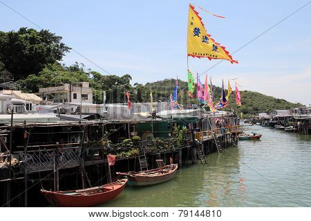 canal and stilt houses of Tai O