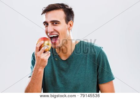Healthy eating with braces