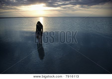Einsamkeit auf die dunklen See