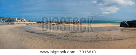 Panorama St Ives Harbour