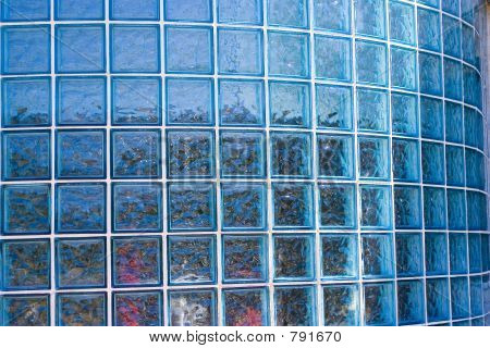 Parede de bloco de vidro azul