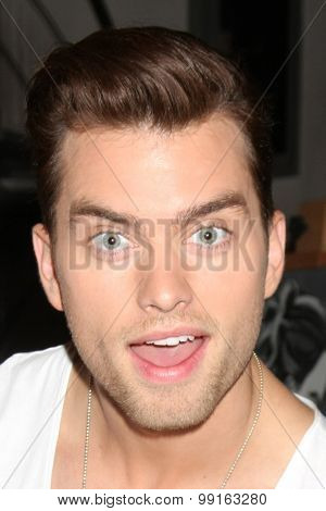 LOS ANGELES - AUG 14:  Pierson Fode at the Bold and Beautiful Fan Event Friday at the CBS Television City on August 14, 2015 in Los Angeles, CA
