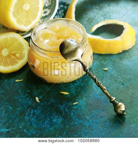 Lemon Curd Square