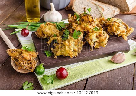 Crispy Onion Bhajis