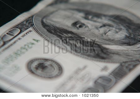 A ปิดของรายการ Dollor Hundered