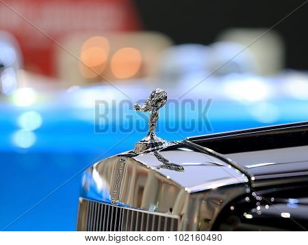 Logo Of Rolls Royce On Bumper